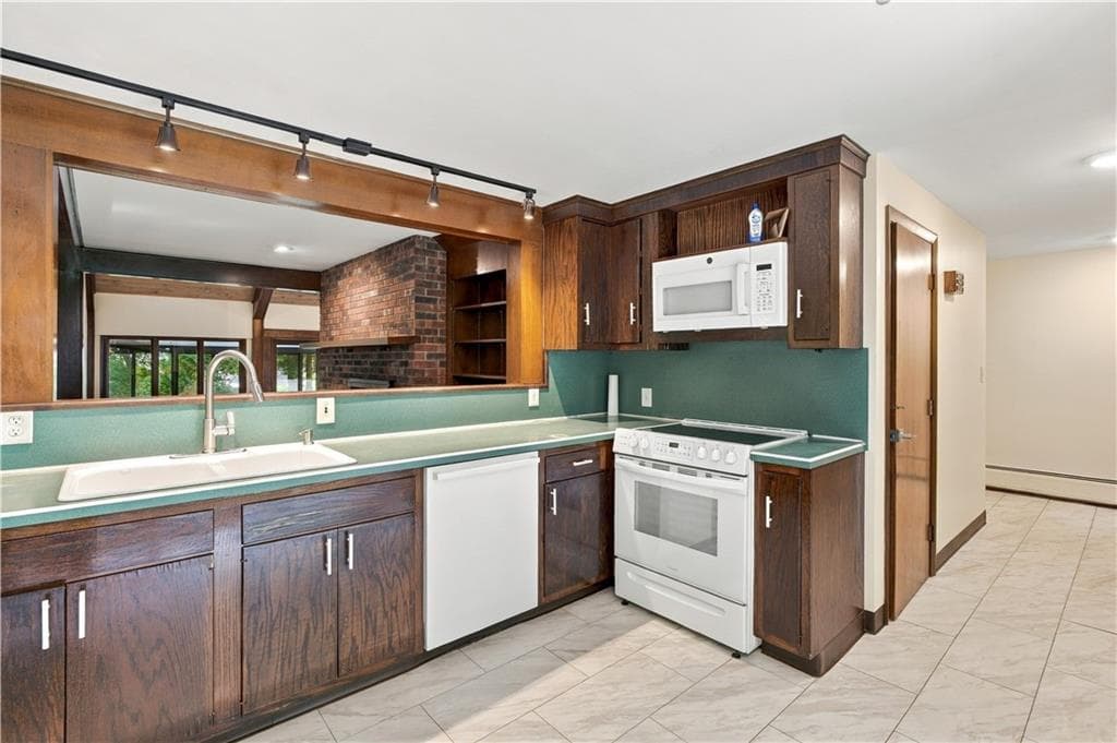Single Family Residence at 20 Hi View Drive, Scituate, photo 16 of 42