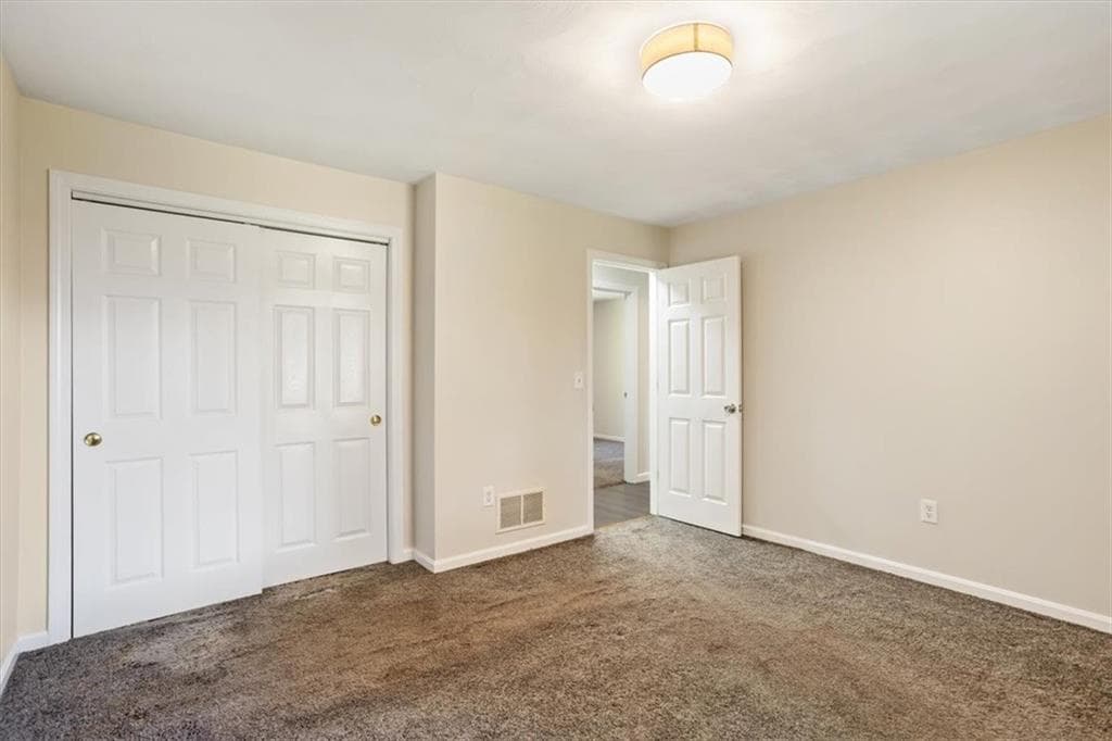 Single Family Residence at 35 Kenwood Street, Warwick, photo 27 of 39