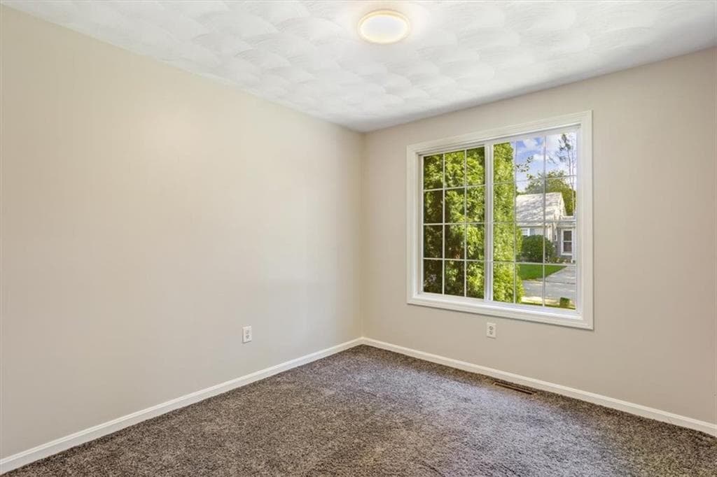 Single Family Residence at 35 Kenwood Street, Warwick, photo 28 of 39