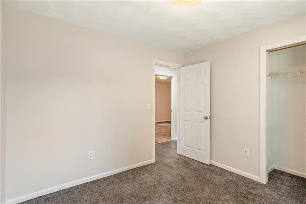 Single Family Residence at 35 Kenwood Street, Warwick, photo 24 of 39