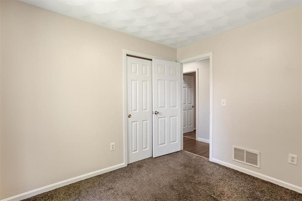 Single Family Residence at 35 Kenwood Street, Warwick, photo 29 of 39