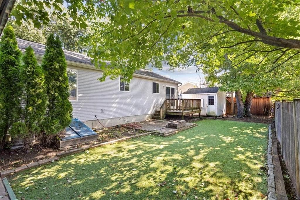 Single Family Residence at 35 Kenwood Street, Warwick, photo 8 of 39