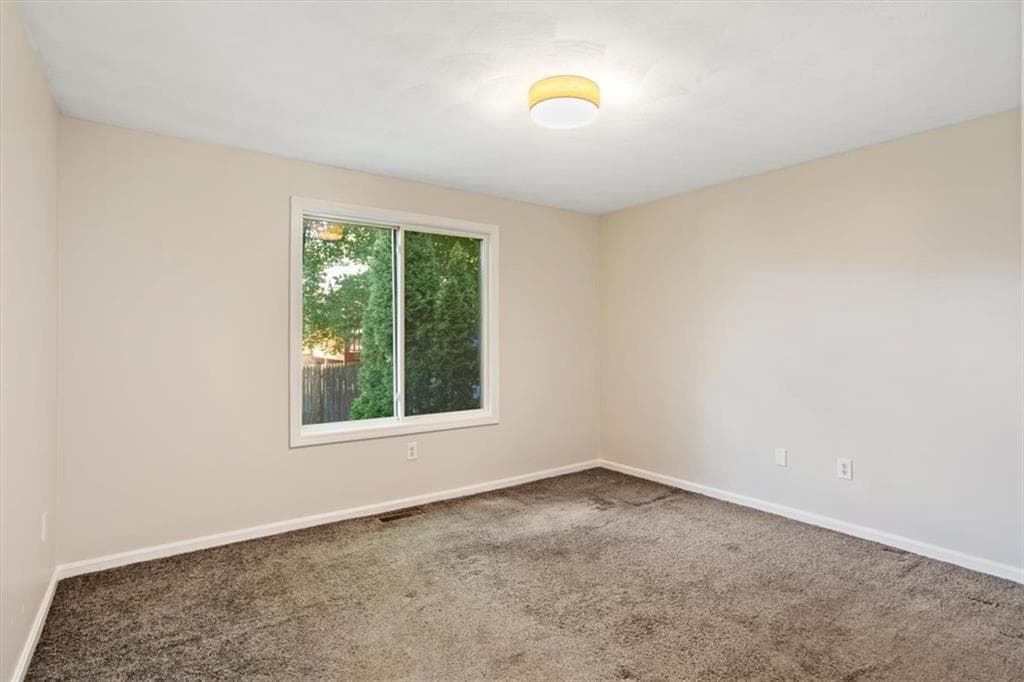 Single Family Residence at 35 Kenwood Street, Warwick, photo 25 of 39