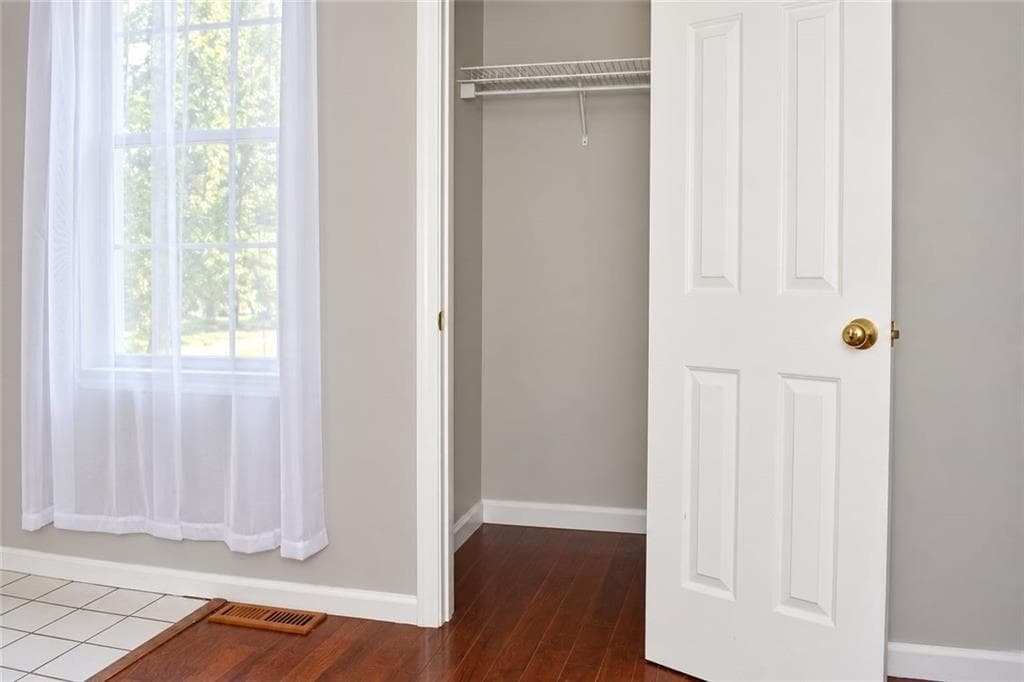 Single Family Residence at Coventry, photo 11 of 49