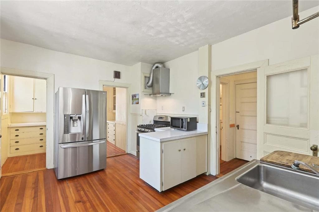 Single Family Residence at 183 Brown Street, Providence, photo 18 of 50