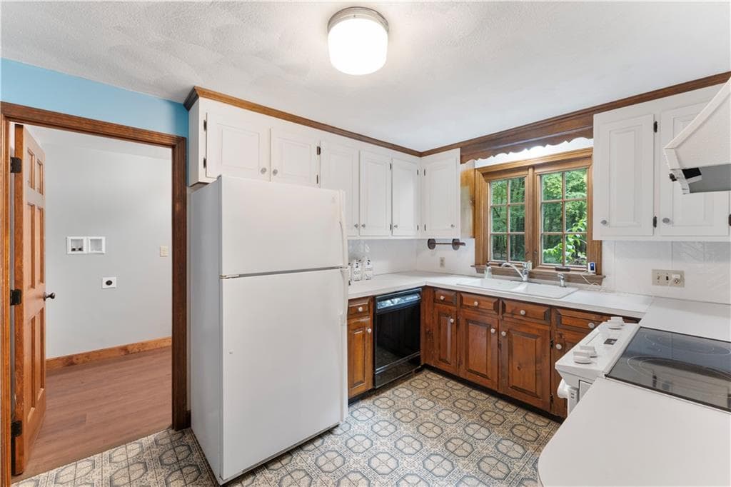 Single Family Residence at 165 Stone Dam Road, Glocester, photo 14 of 21