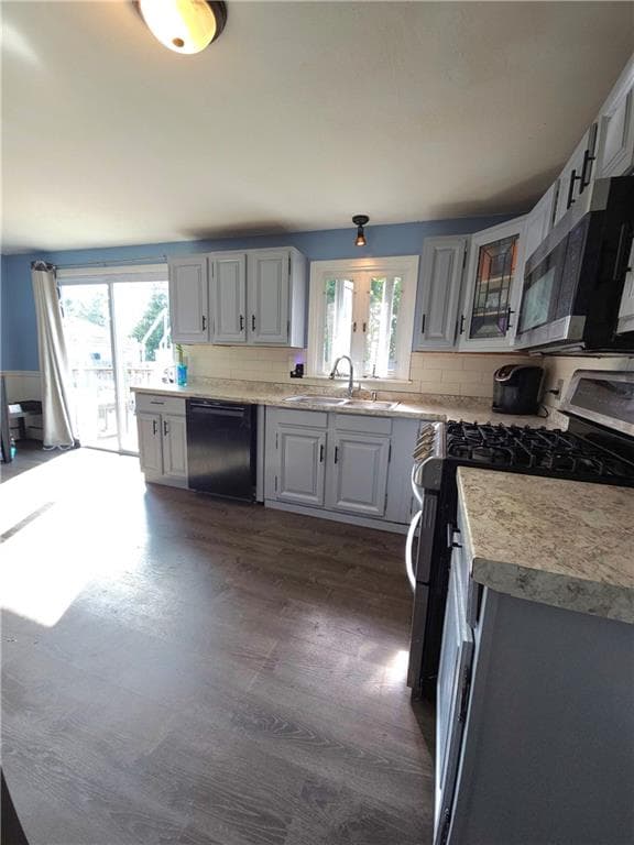 Single Family Residence at 12 Navarre Street, West Warwick, photo 2 of 24
