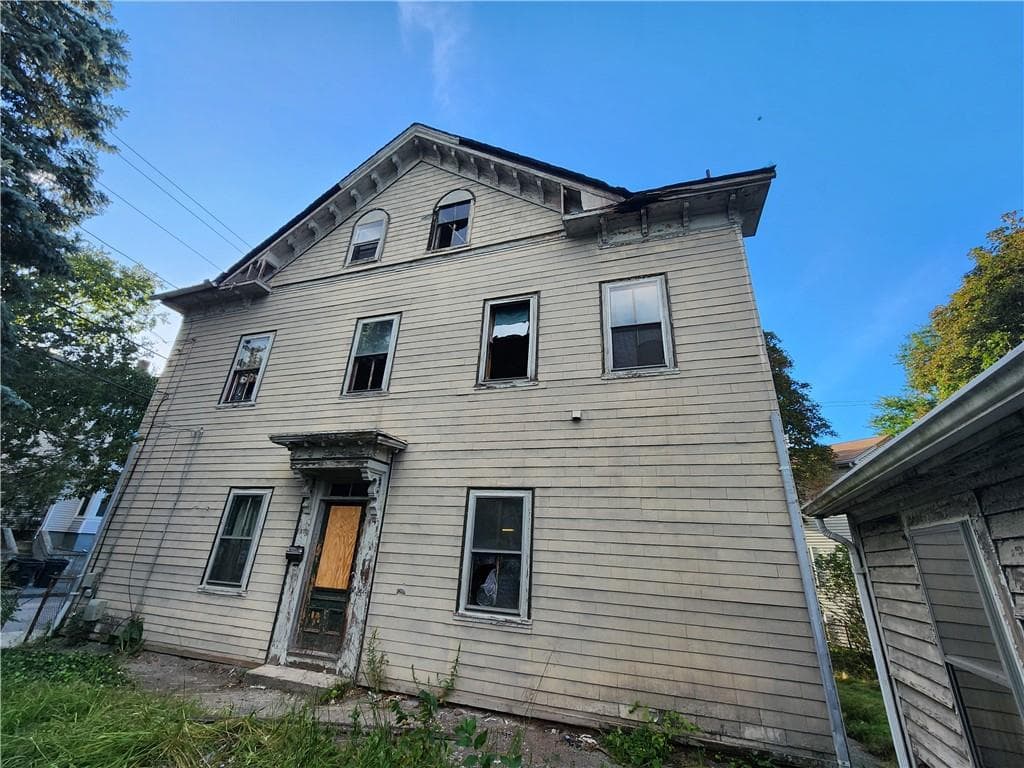 Multi Family at 873 Douglas Avenue, Providence, photo 4 of 13