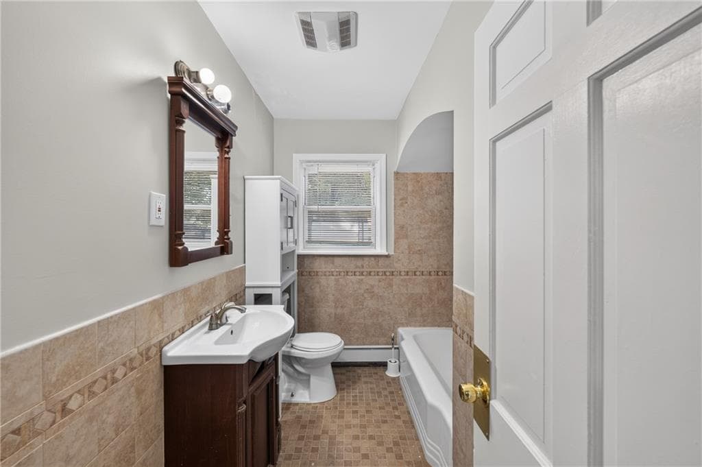 Multi Family at 25 Zella Street, Providence, photo 10 of 37