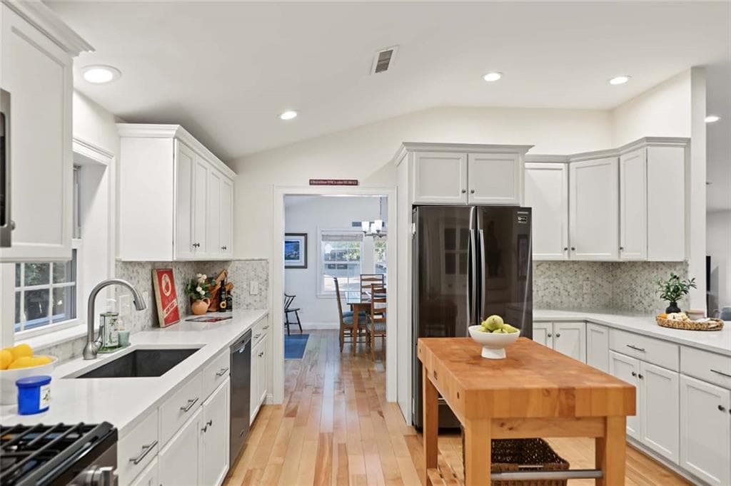 Single Family Residence at 23 Shadbush Trail, Narragansett, photo 12 of 44