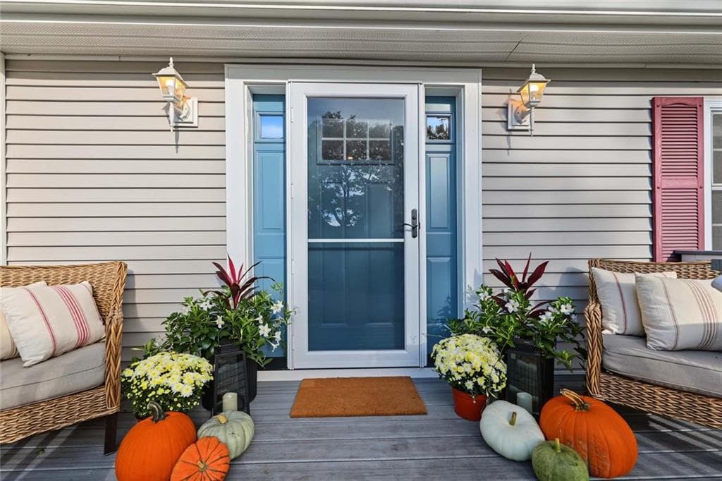 Single Family Residence at 23 Shadbush Trail, Narragansett, photo 3 of 44