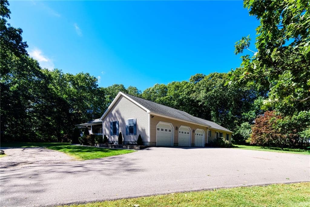 Single Family Residence at 24 Hickory Lane, Westerly, photo 3 of 41