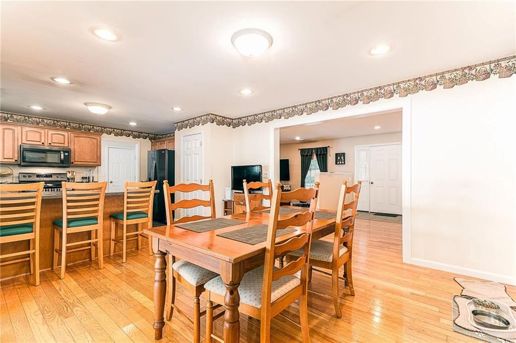 Single Family Residence at 24 Hickory Lane, Westerly, photo 20 of 41