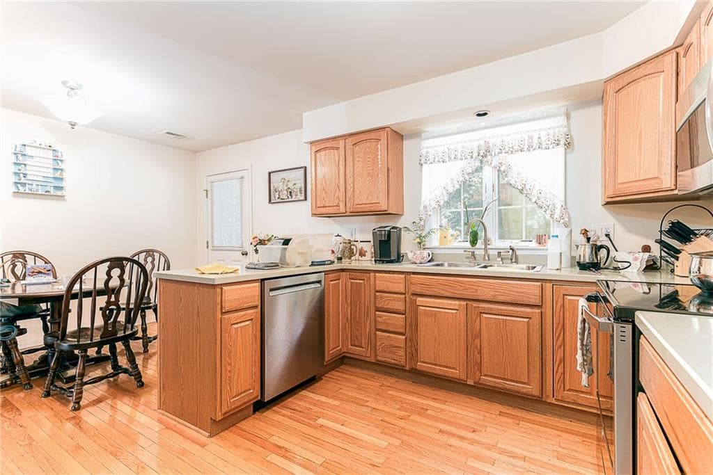 Single Family Residence at 24 Hickory Lane, Westerly, photo 33 of 41