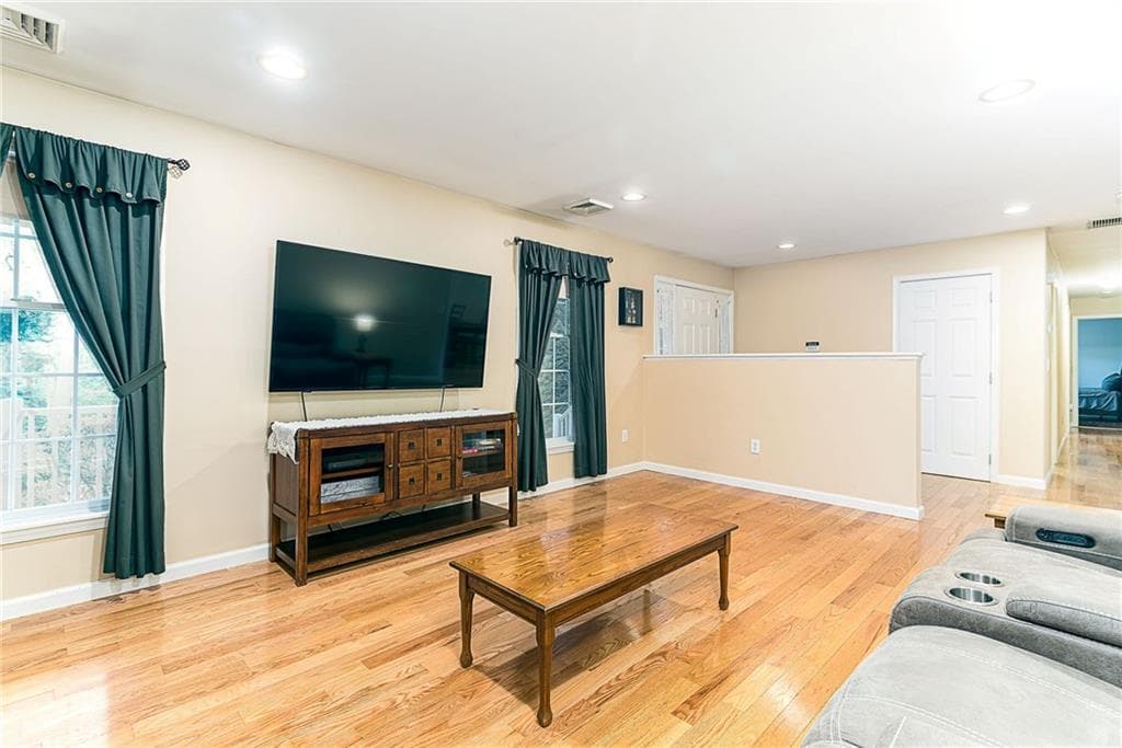 Single Family Residence at 24 Hickory Lane, Westerly, photo 14 of 41