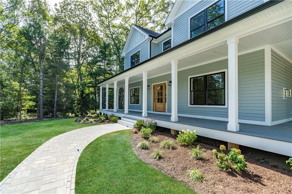 Single Family Residence at 91 Green Hill Beach Road, South Kingstown, photo 6 of 47