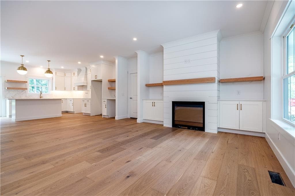 Single Family Residence at 91 Green Hill Beach Road, South Kingstown, photo 12 of 47