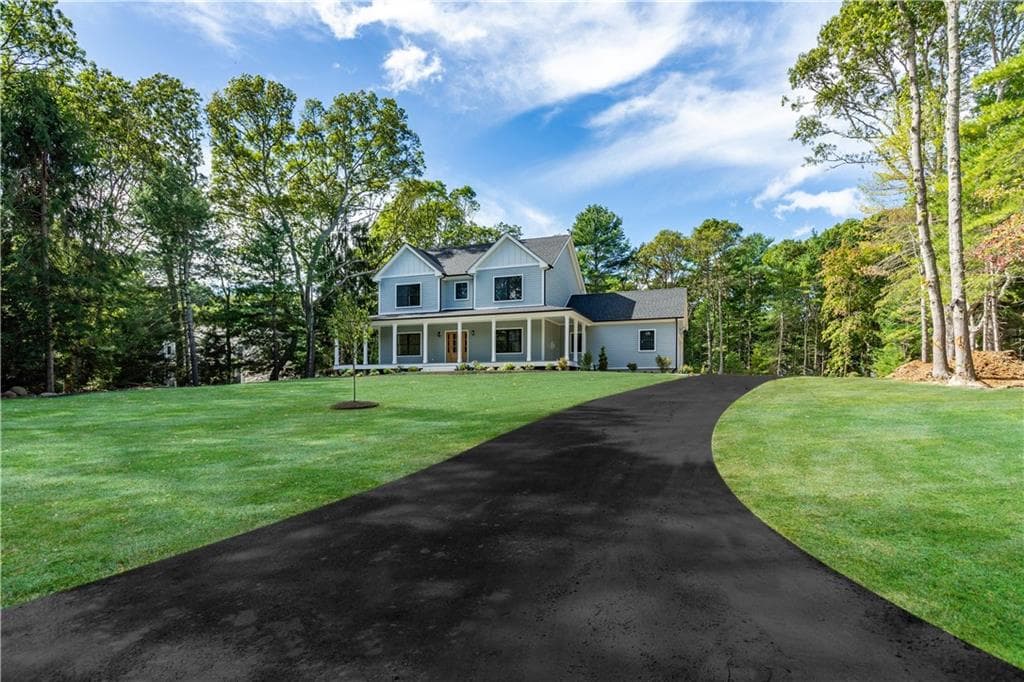 Single Family Residence at 91 Green Hill Beach Road, South Kingstown, photo 3 of 47