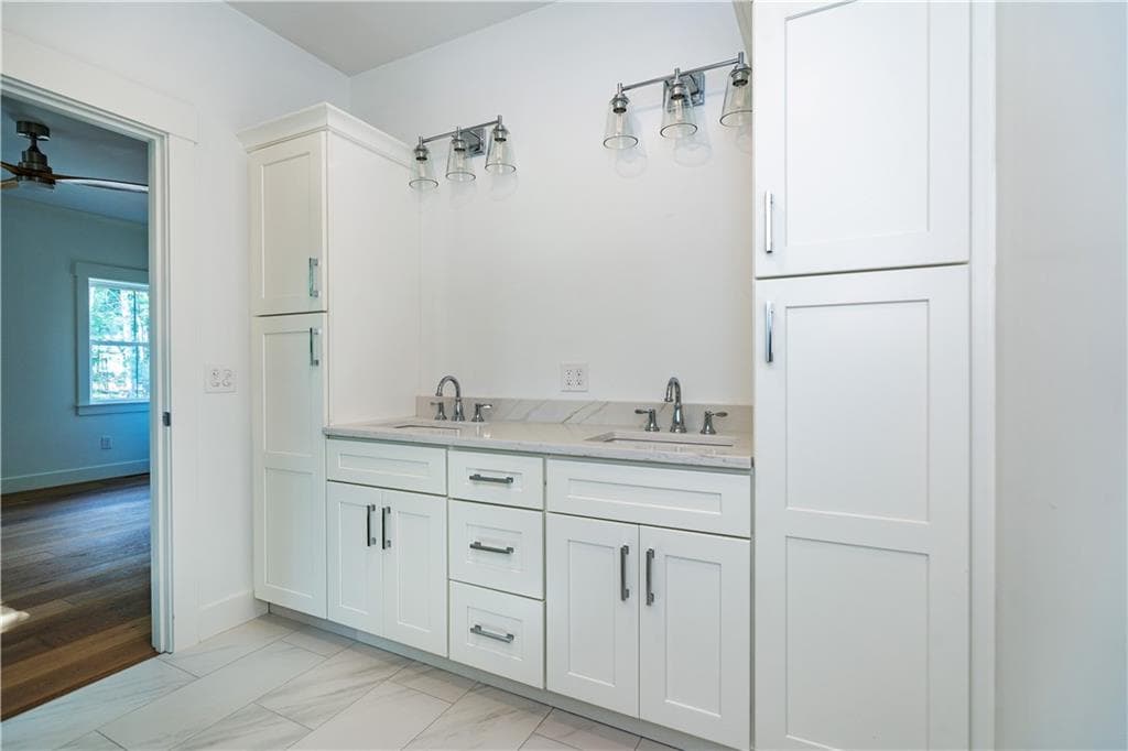 Single Family Residence at 91 Green Hill Beach Road, South Kingstown, photo 24 of 47