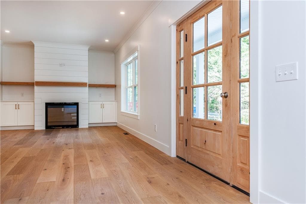 Single Family Residence at 91 Green Hill Beach Road, South Kingstown, photo 10 of 47