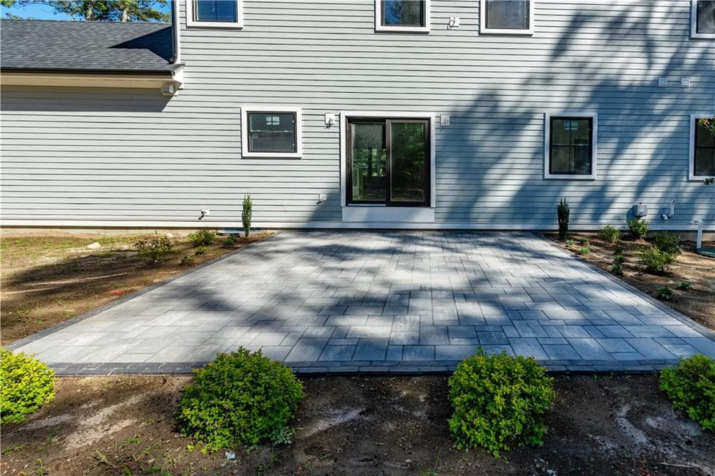 Single Family Residence at 91 Green Hill Beach Road, South Kingstown, photo 45 of 47