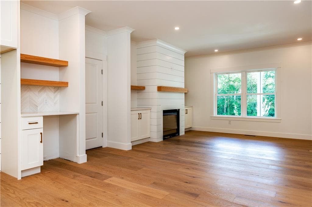 Single Family Residence at 91 Green Hill Beach Road, South Kingstown, photo 18 of 47