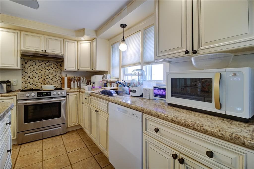 Multi Family at 55 Jastram Street, Providence, photo 4 of 28