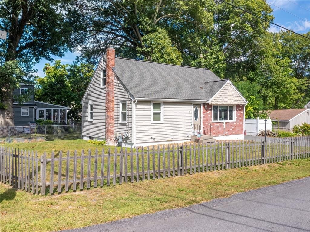 Single Family Residence at 73 Salix Street, Warwick, photo 28 of 28
