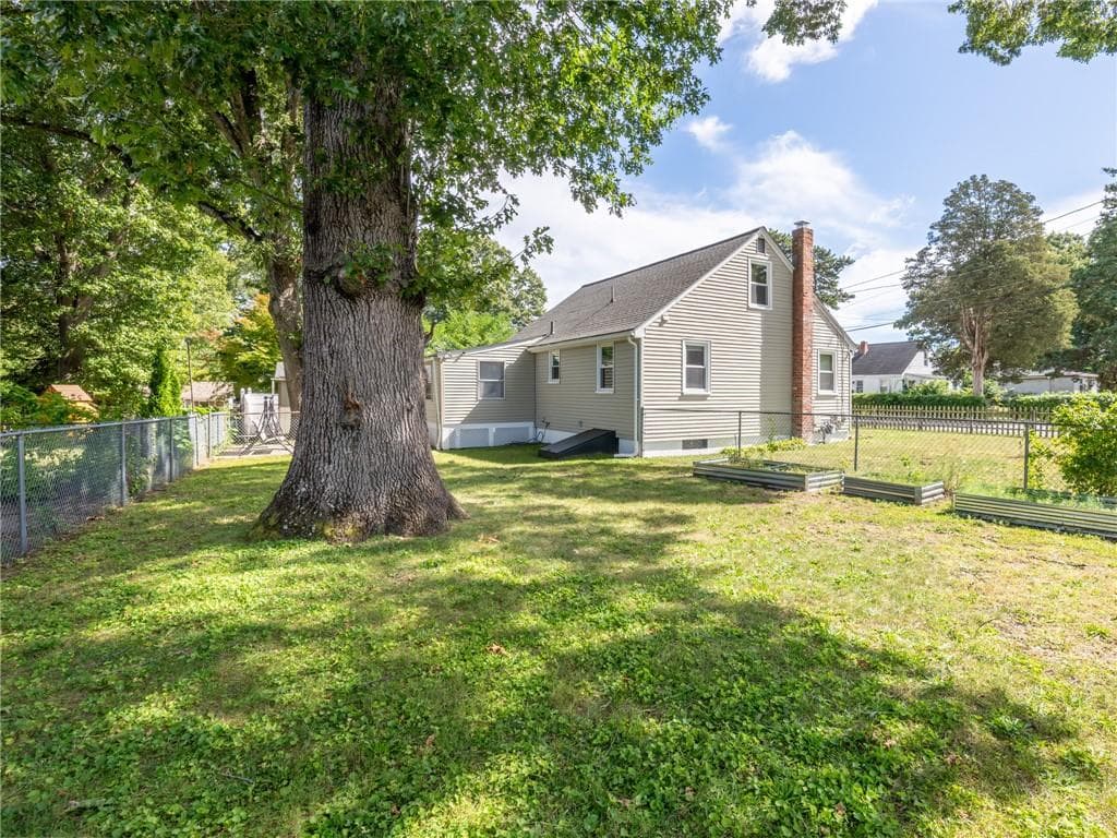 Single Family Residence at 73 Salix Street, Warwick, photo 24 of 28