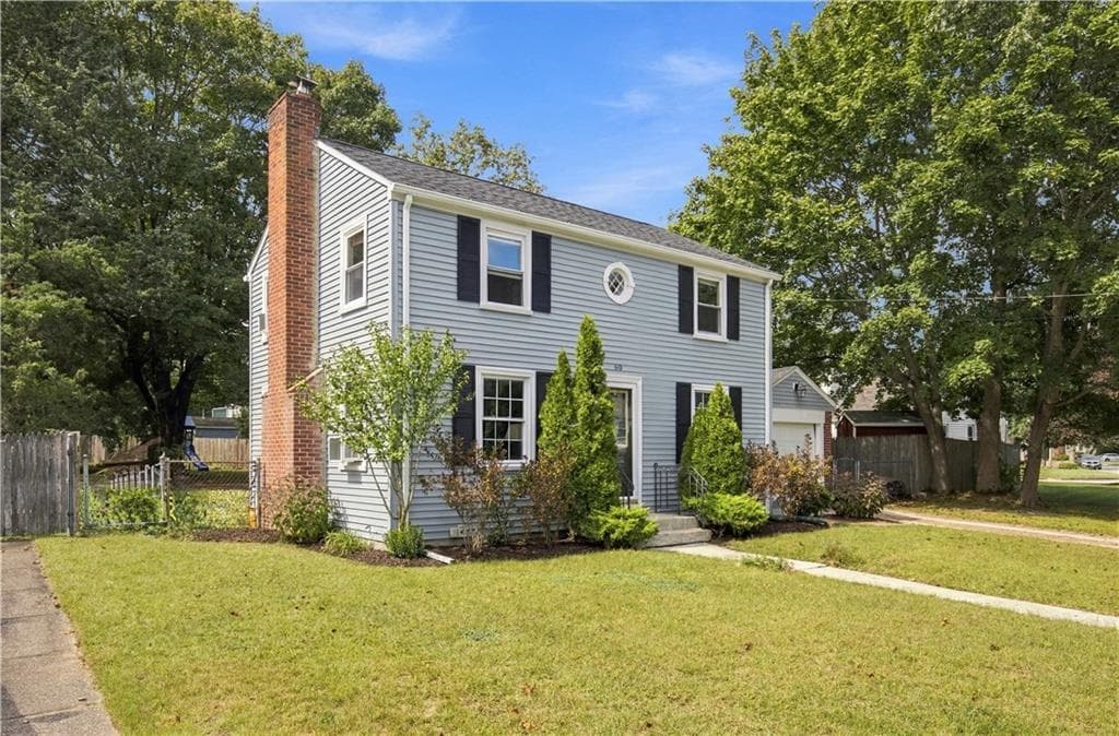 Single Family Residence at 60 Parkway Drive, Warwick, photo 2 of 33
