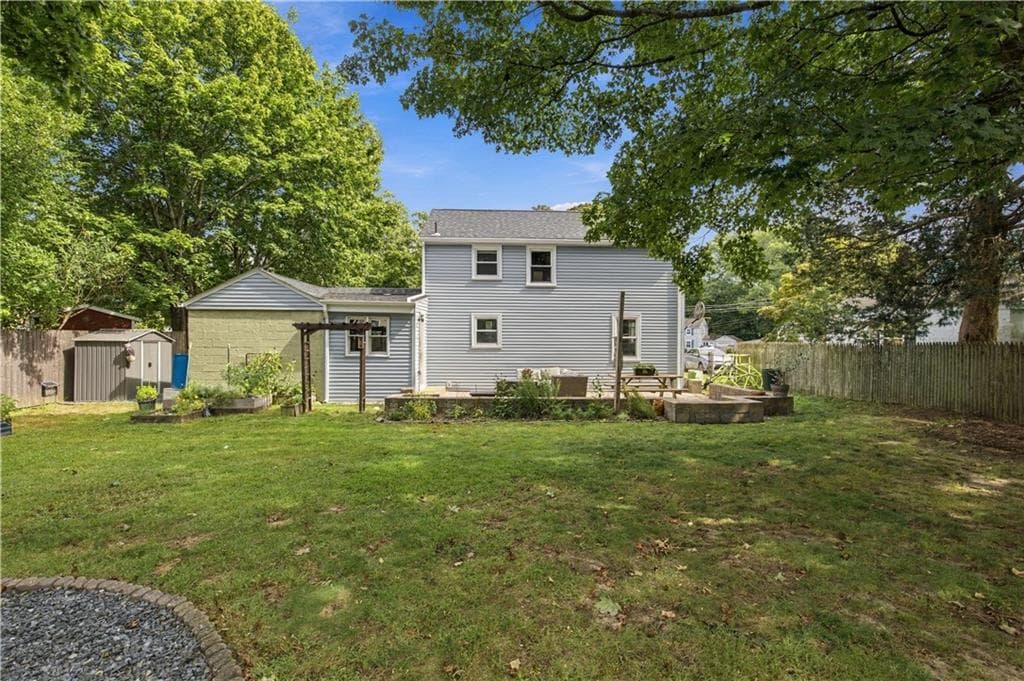 Single Family Residence at 60 Parkway Drive, Warwick, photo 26 of 33