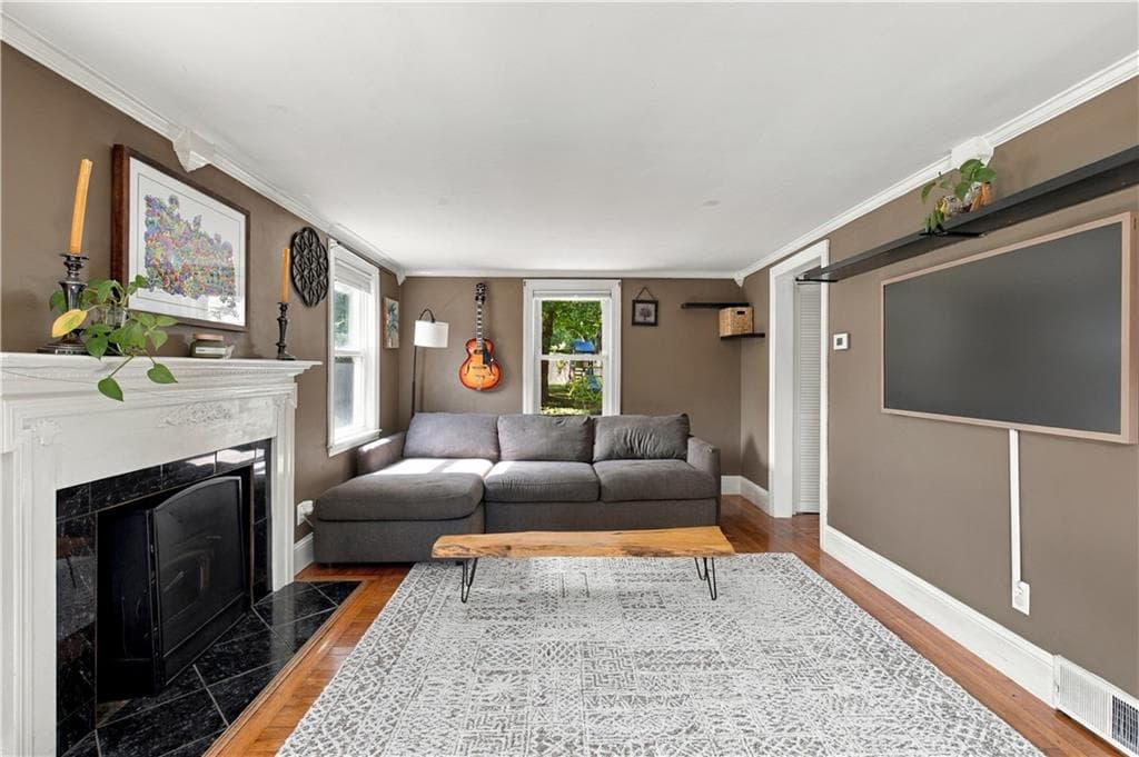 Single Family Residence at 60 Parkway Drive, Warwick, photo 15 of 33