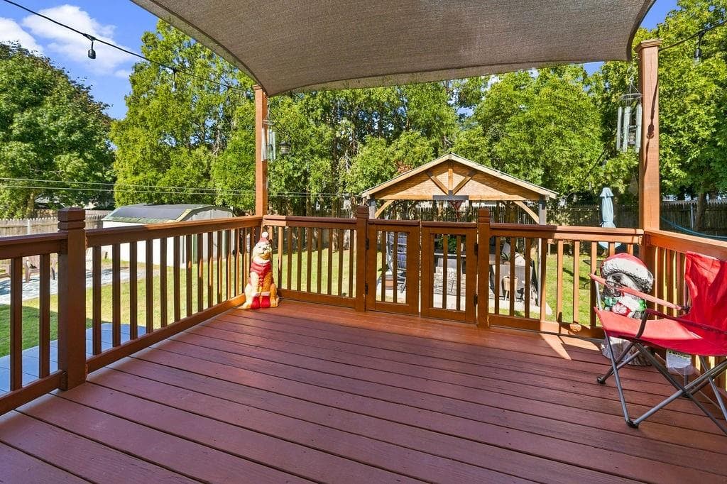 Single Family Residence at 24 Vincenzo Drive, West Warwick, photo 20 of 28