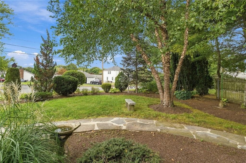 Single Family Residence at 2 Elton Circle, Cranston, photo 16 of 17