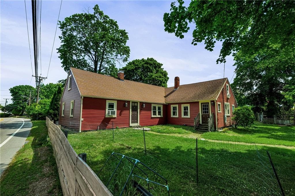 Single Family Residence at 1707 Diamond Hill Road, Cumberland, photo 15 of 20