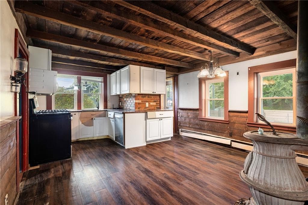 Single Family Residence at 1707 Diamond Hill Road, Cumberland, photo 8 of 20