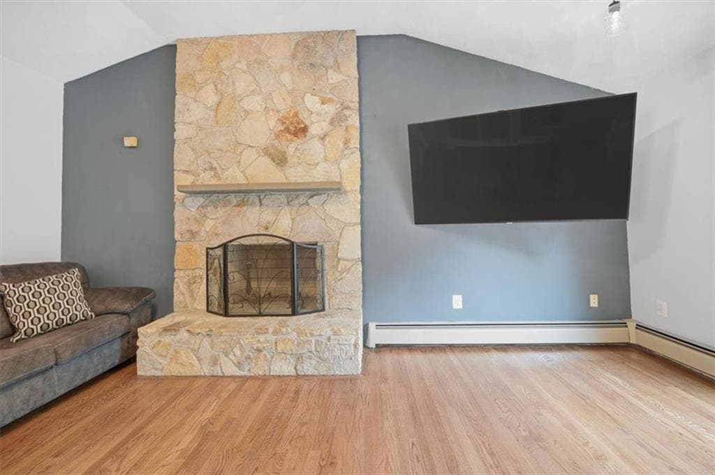 Single Family Residence at 884 Reynolds Road, Glocester, photo 23 of 49