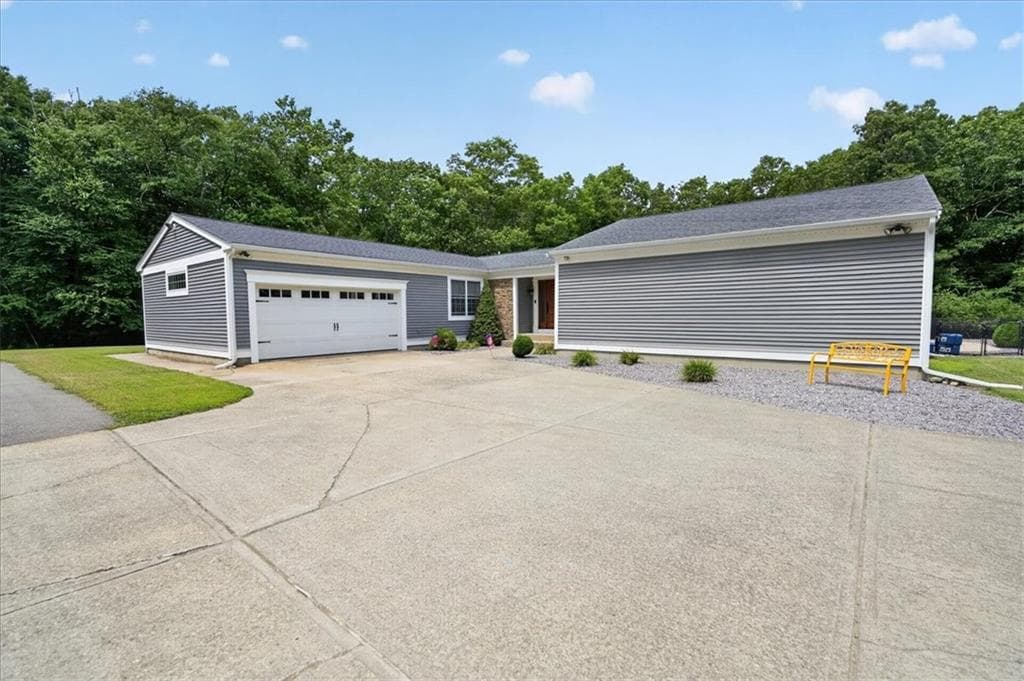 Single Family Residence at 884 Reynolds Road, Glocester, photo 4 of 49