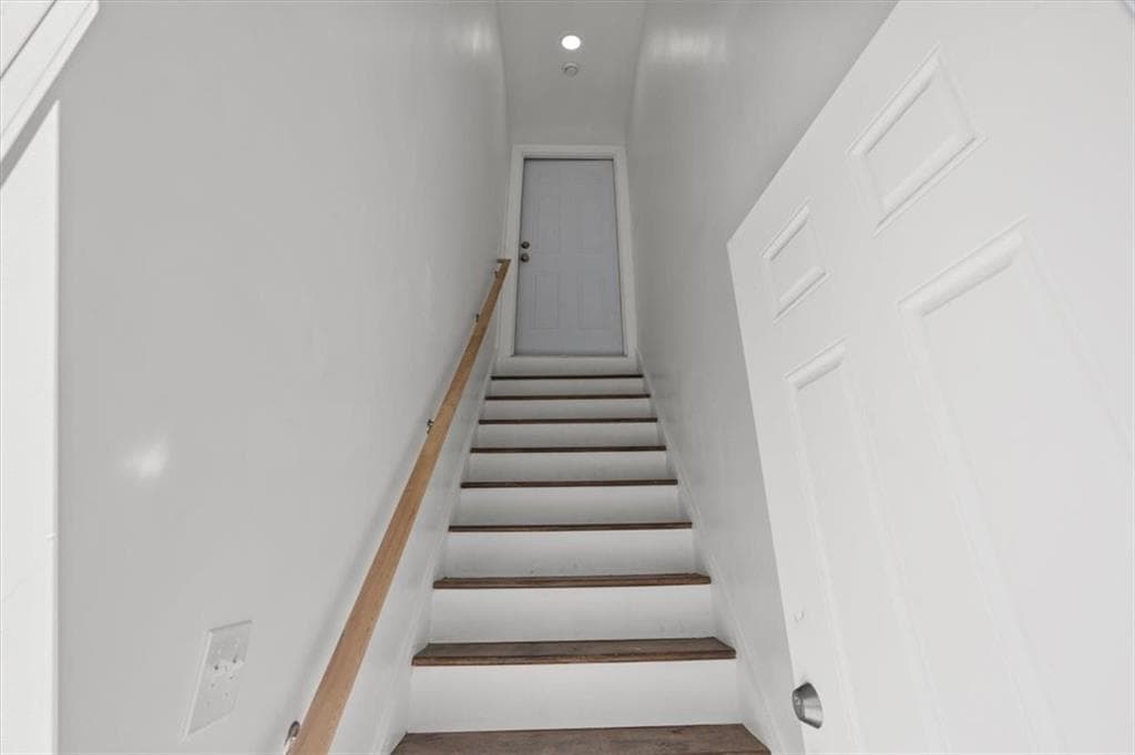 Multi Family at 149 Burnside Street, Providence, photo 27 of 41