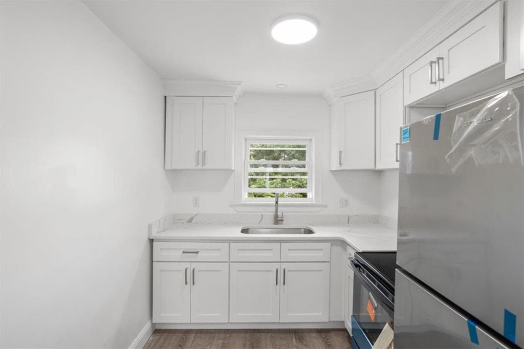 Multi Family at 149 Burnside Street, Providence, photo 32 of 41