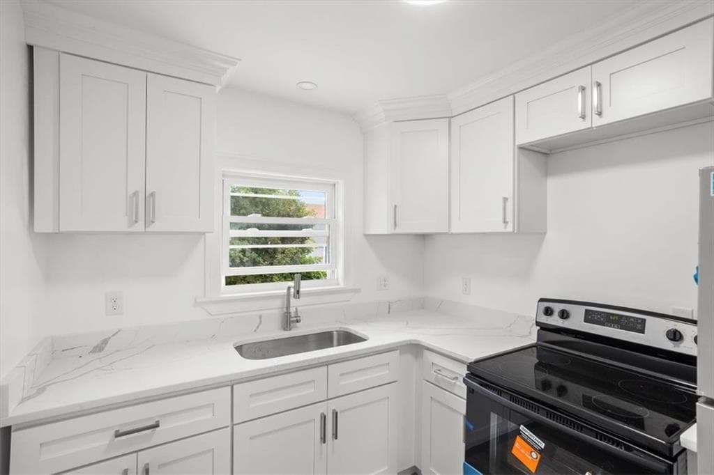 Multi Family at 149 Burnside Street, Providence, photo 31 of 41