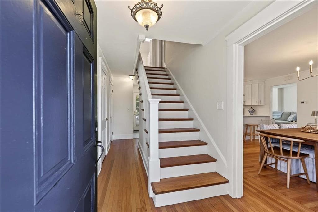 Single Family Residence at 40 Grandview Avenue, Lincoln, photo 5 of 50