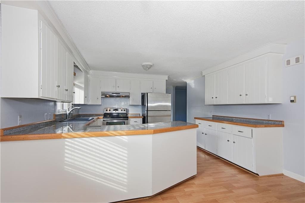Single Family Residence at 15 Milton Road, Little Compton, photo 12 of 37