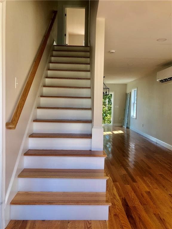 Single Family Residence at 27 Hoppin Avenue, East Providence, photo 8 of 9