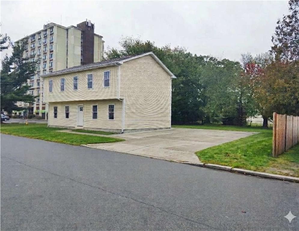 Single Family Residence at 46 Irving Avenue, East Providence, photo 2 of 3
