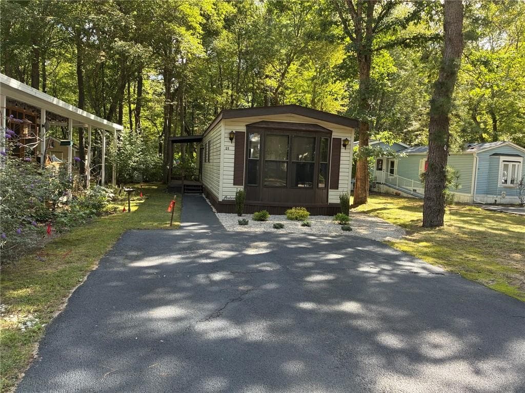 31 Leisure Way