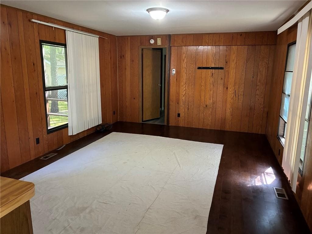 Single Family Residence at 31 Leisure Way, Coventry, photo 4 of 16
