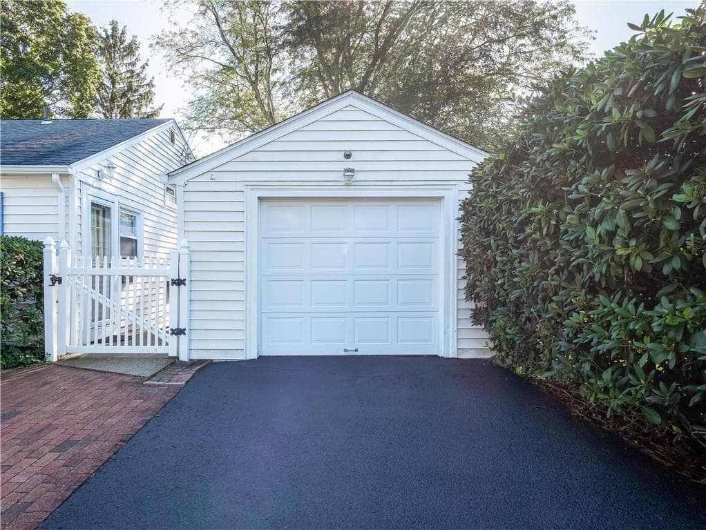 Single Family Residence at 54 Grasslands Road, East Greenwich, photo 30 of 30