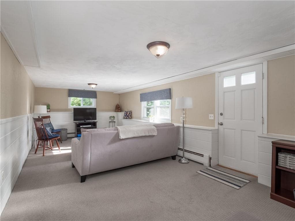 Single Family Residence at 54 Grasslands Road, East Greenwich, photo 19 of 30