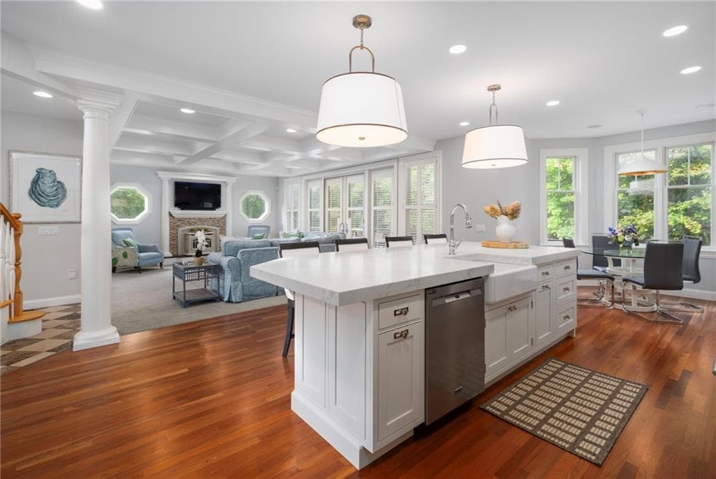 Single Family Residence at 357 Congdon Drive, South Kingstown, photo 13 of 47